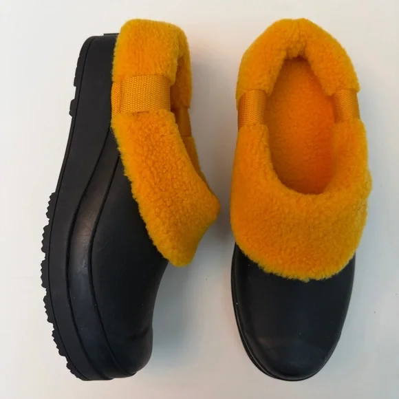 *New* Hunter Women's Play Sherpa Insulated Clogs in Black and Orange, Size 8 - Picture 2 of 8